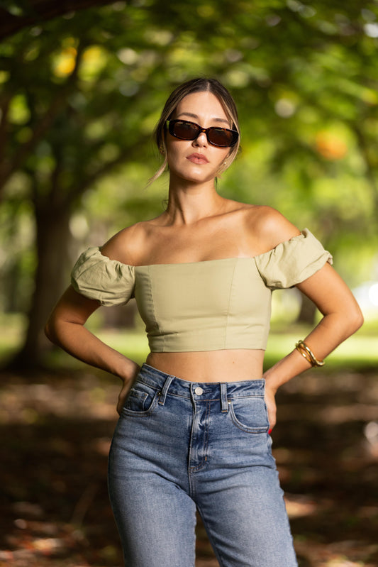 Puff sleeve crop top